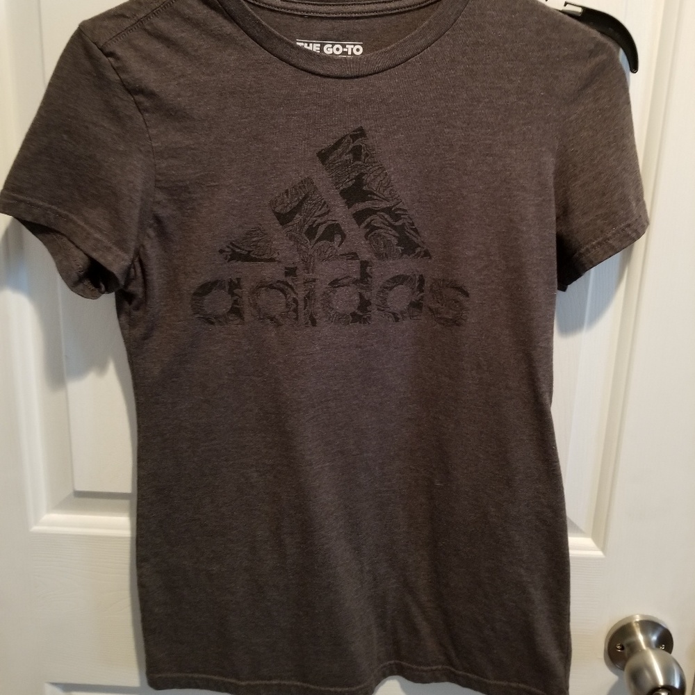 Adidas top